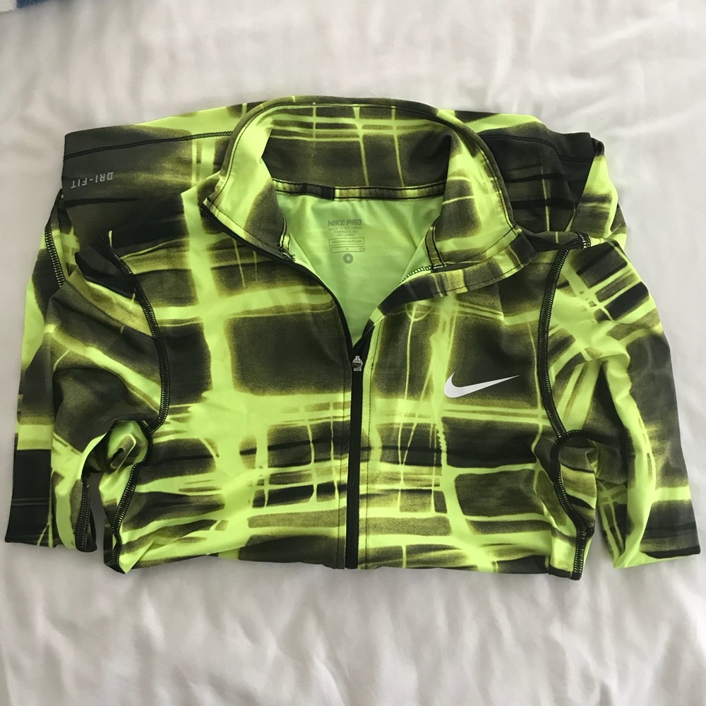 SALE Nike Pro Workout Pullover
